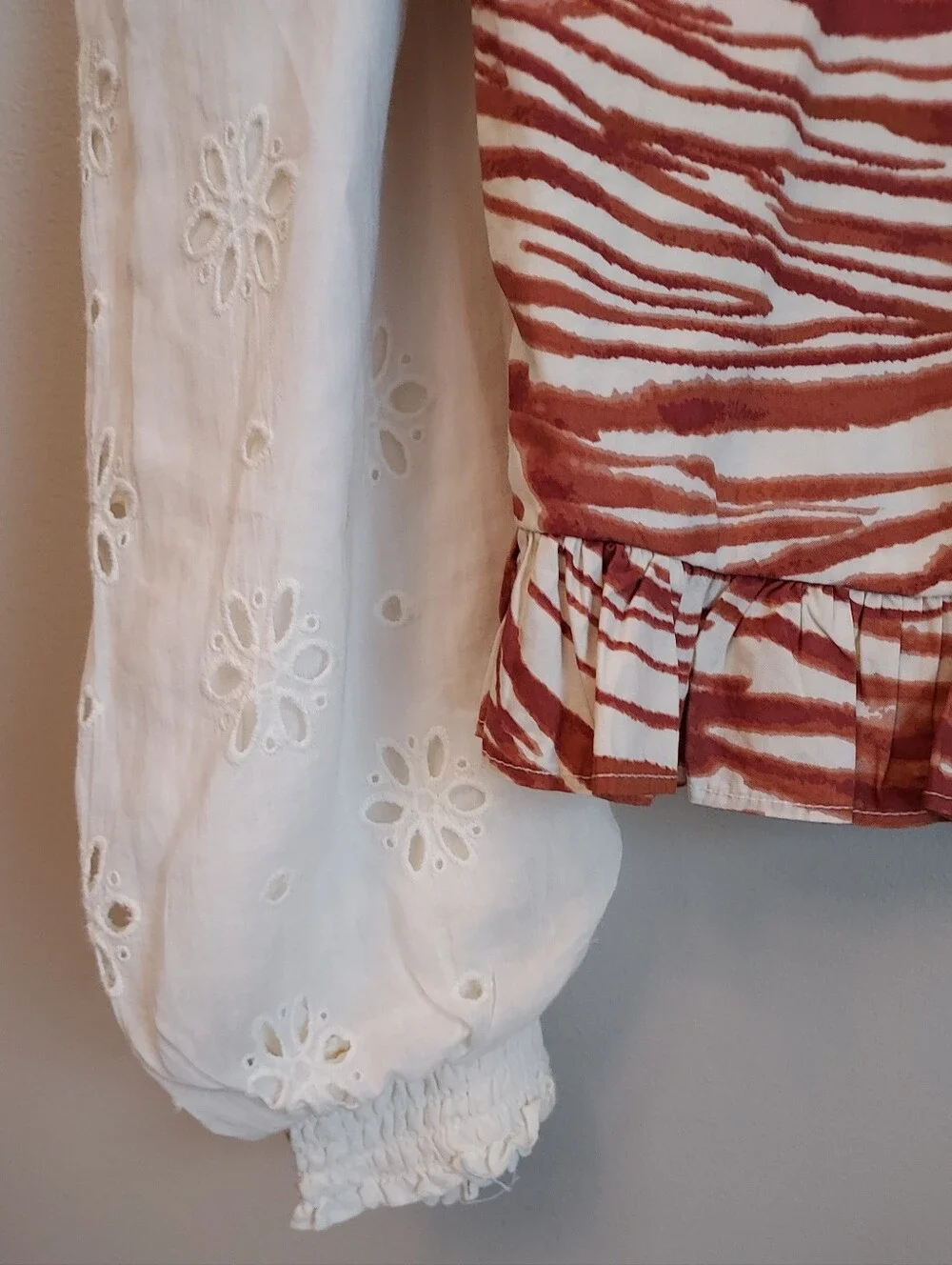 Anthropologie Love The Label Animal Print Long Sleeve Top Size Small